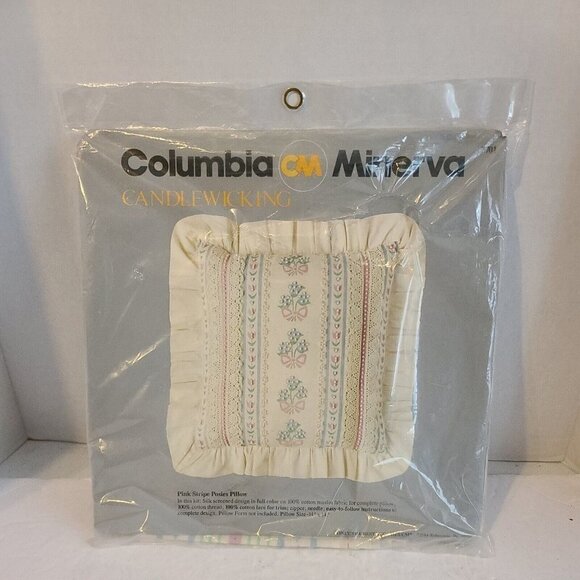 Columbia Minerva Kit Candlewicking Floral Pillow #7701 14" x 14" Pink Posies new - Picture 1 of 2